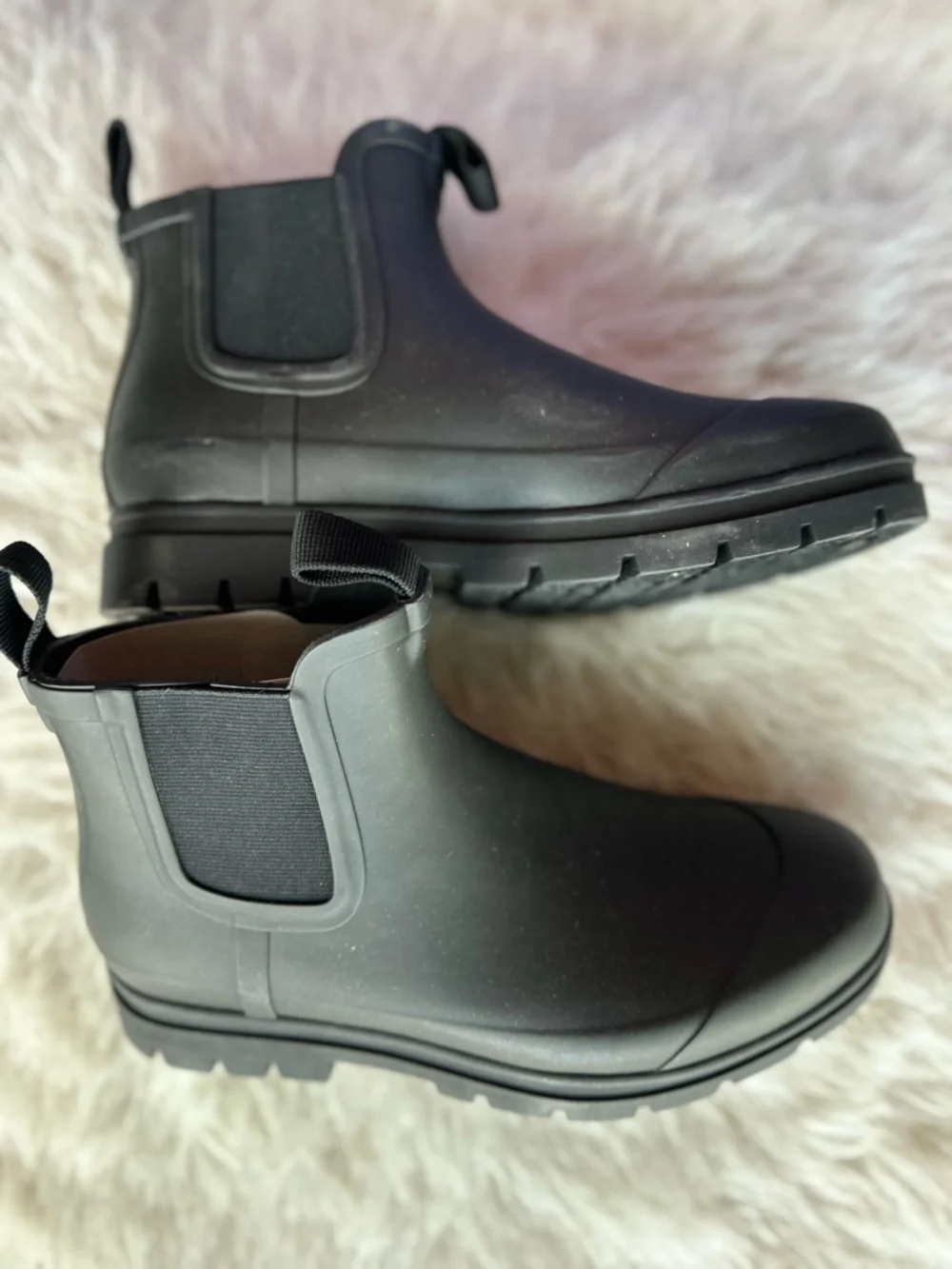 Everlane women’s Black Chelsea Rain Boots slip resistant - Picture 2 of 13
